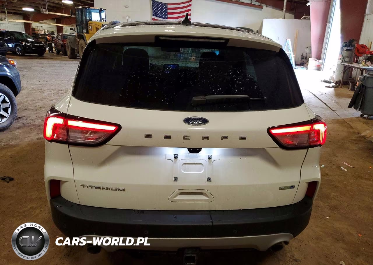 2020 Ford Escape Titanium VIN:1FMCU9J97LUC20537 - 6