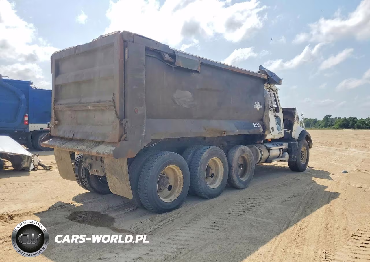 2007 Mack Cpt713 Dump Truck VIN:1M2AT04C27M002945 - 4