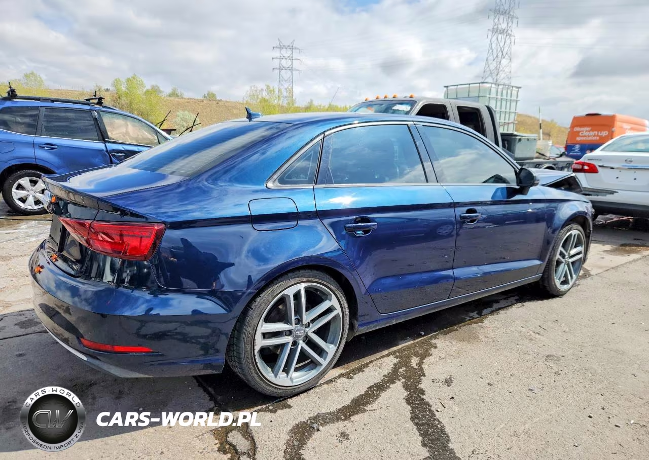 2018 Audi A3 Premium VIN:WAUAUGFF2J1023351 - 3