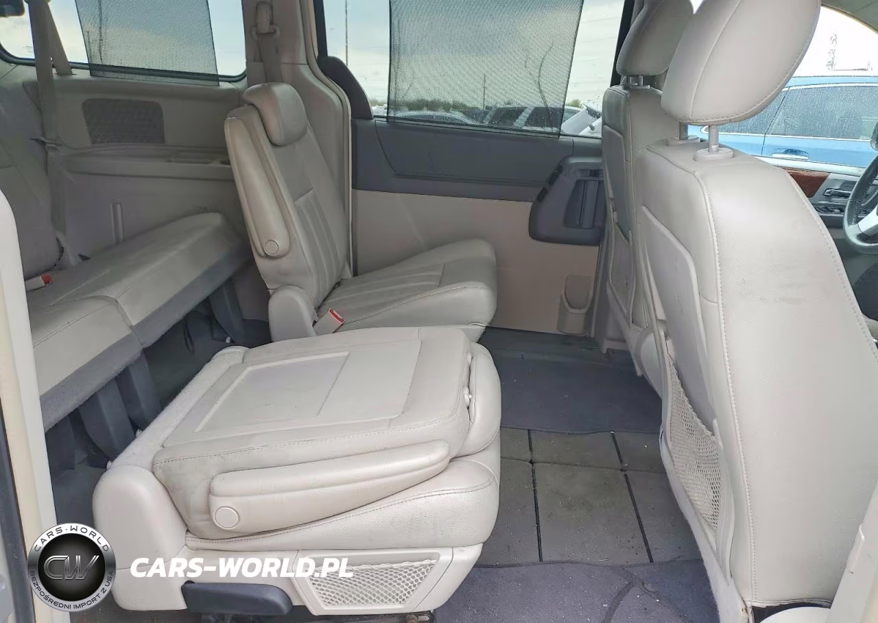 2009 Chrysler Town & Country Touring VIN:2A8HR541X9R594584 - 11