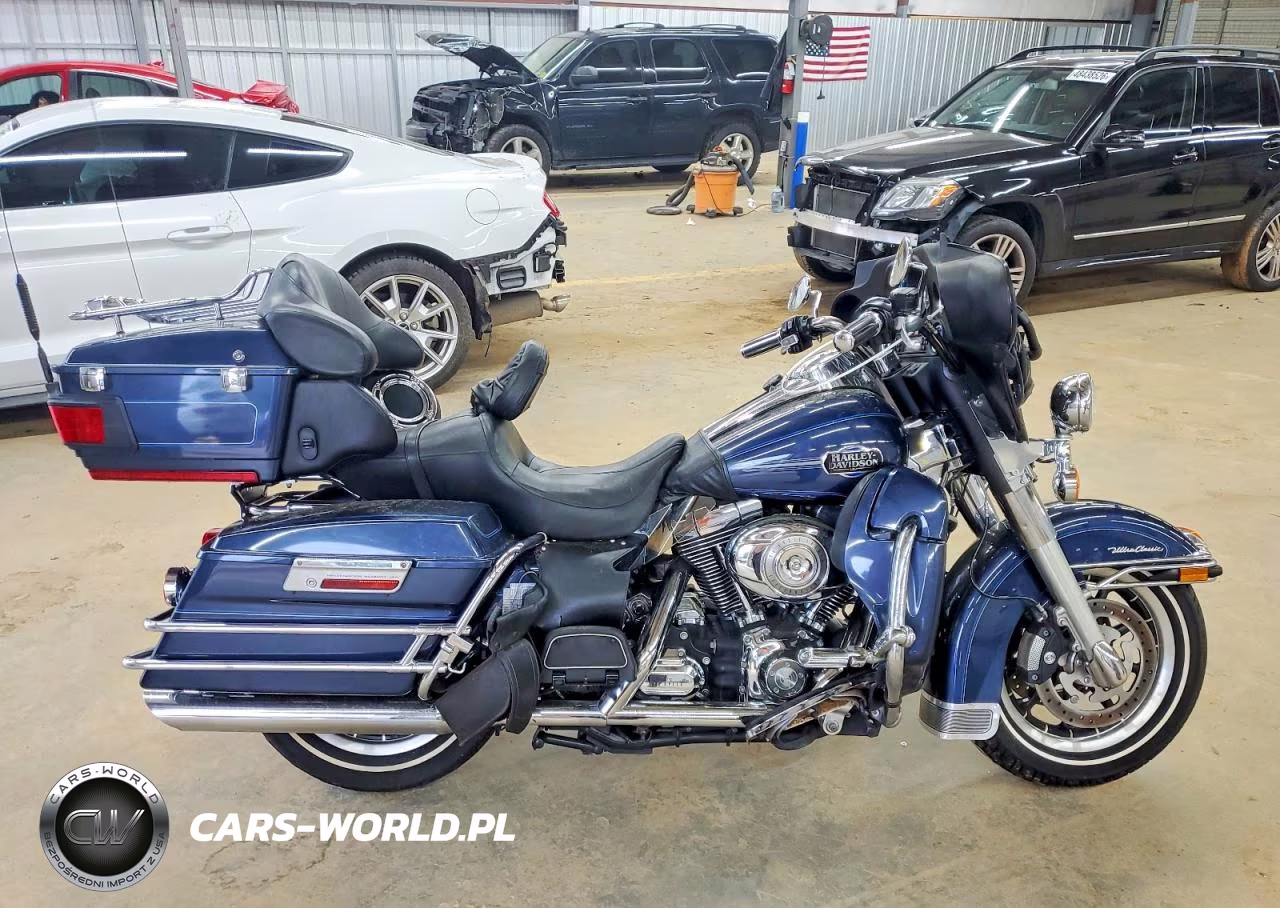 2008 Harley Davidson Flhtcui