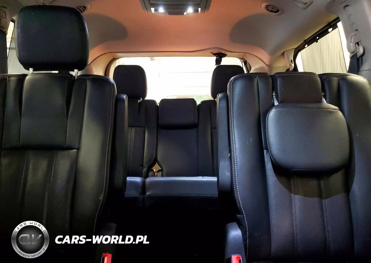 2015 Chrysler Town & Country Touring L VIN:2C4RC1CG5FR752692 - 10
