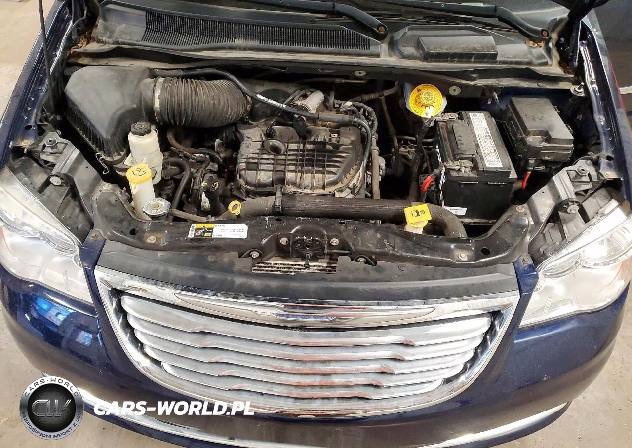 2015 Chrysler Town & Country Touring L VIN:2C4RC1CG5FR752692 - 12