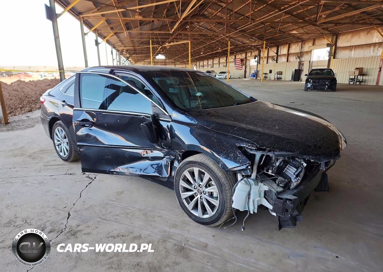 2016 Toyota Camry Xle VIN:4T1BF1FK4GU557921 - 4