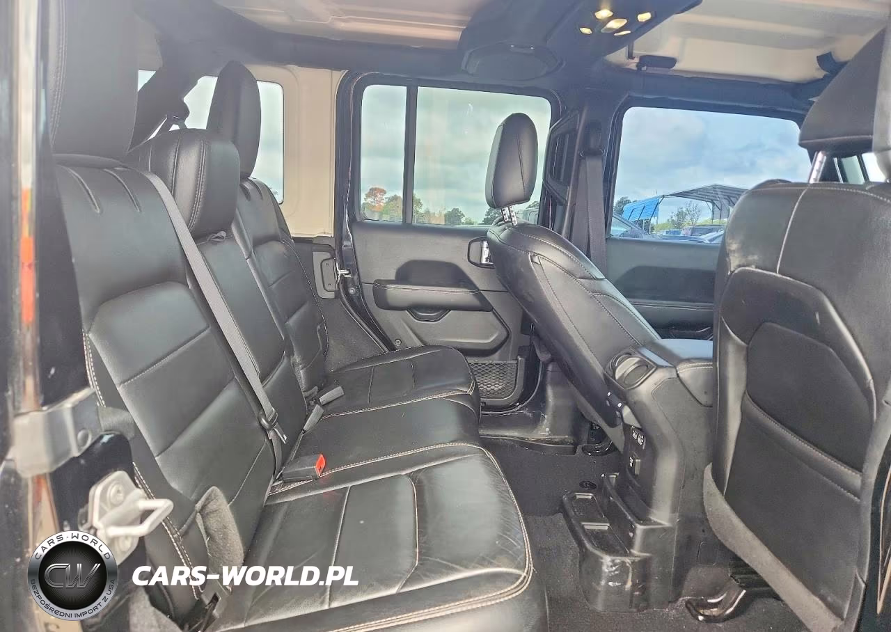 2021 Jeep Wrangler Unlimited Sahara VIN:1C4HJXEM6MW623243 - 11