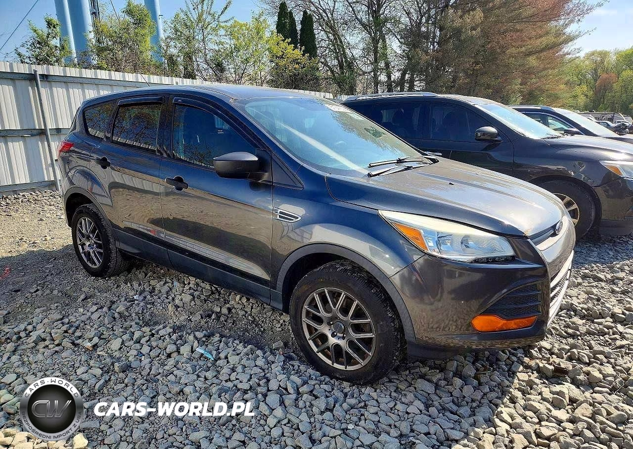 2016 Ford Escape S VIN:1FMCU0F79GUC57582 - 4