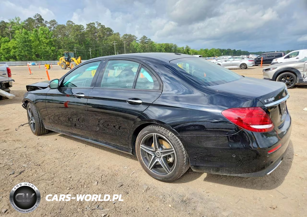 2018 Mercedes-Benz E 300 VIN:WDDZF4JB1JA339302 - 2