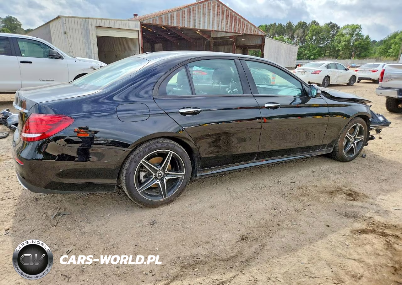 2018 Mercedes-Benz E 300 VIN:WDDZF4JB1JA339302 - 3