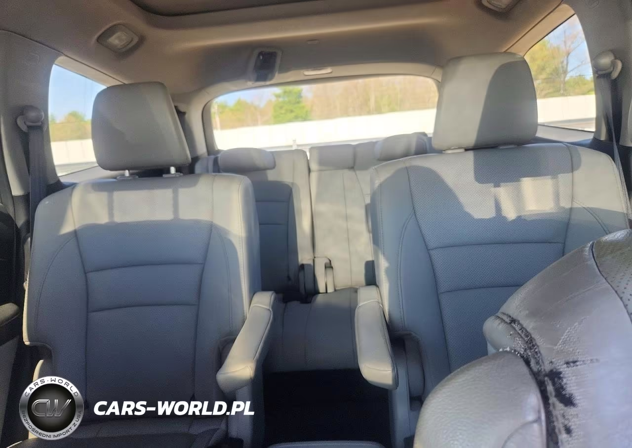 2016 Honda Pilot Elite VIN:5FNYF6H03GB123618 - 10