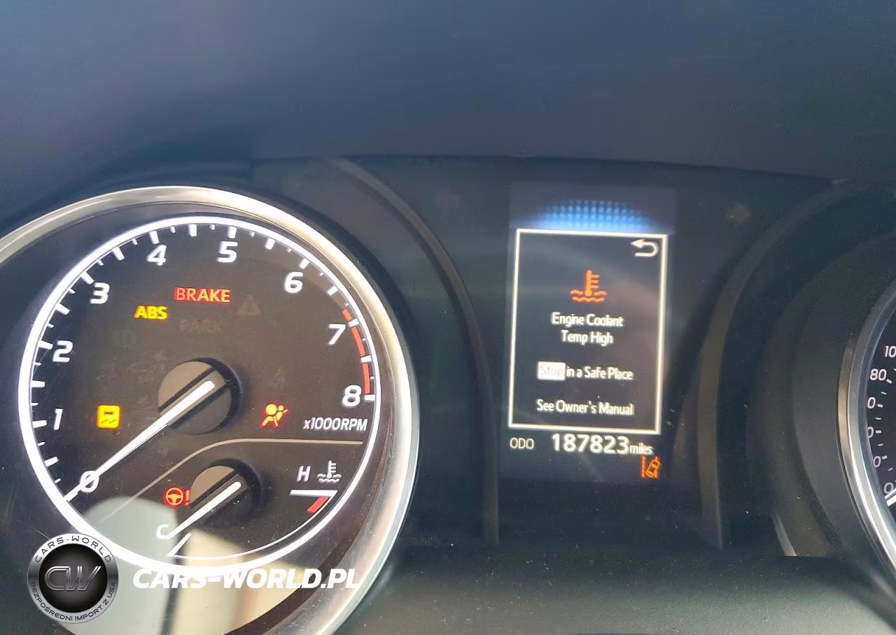 2018 Toyota Camry Se VIN:4T1B11HK5JU024401 - 9