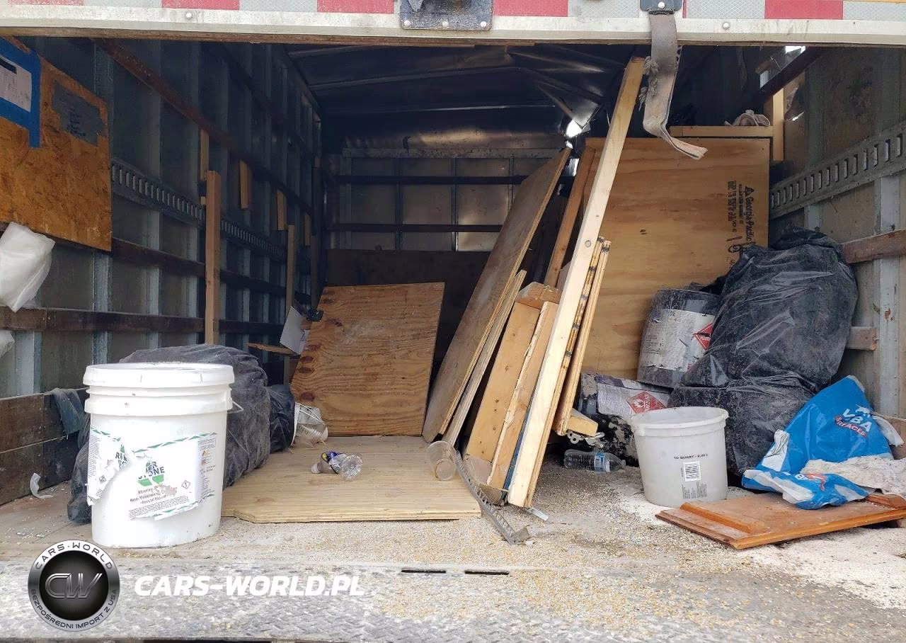 2017 Isuzu Npr Hd Box Truck VIN:JALC4J162H7002635 - 10