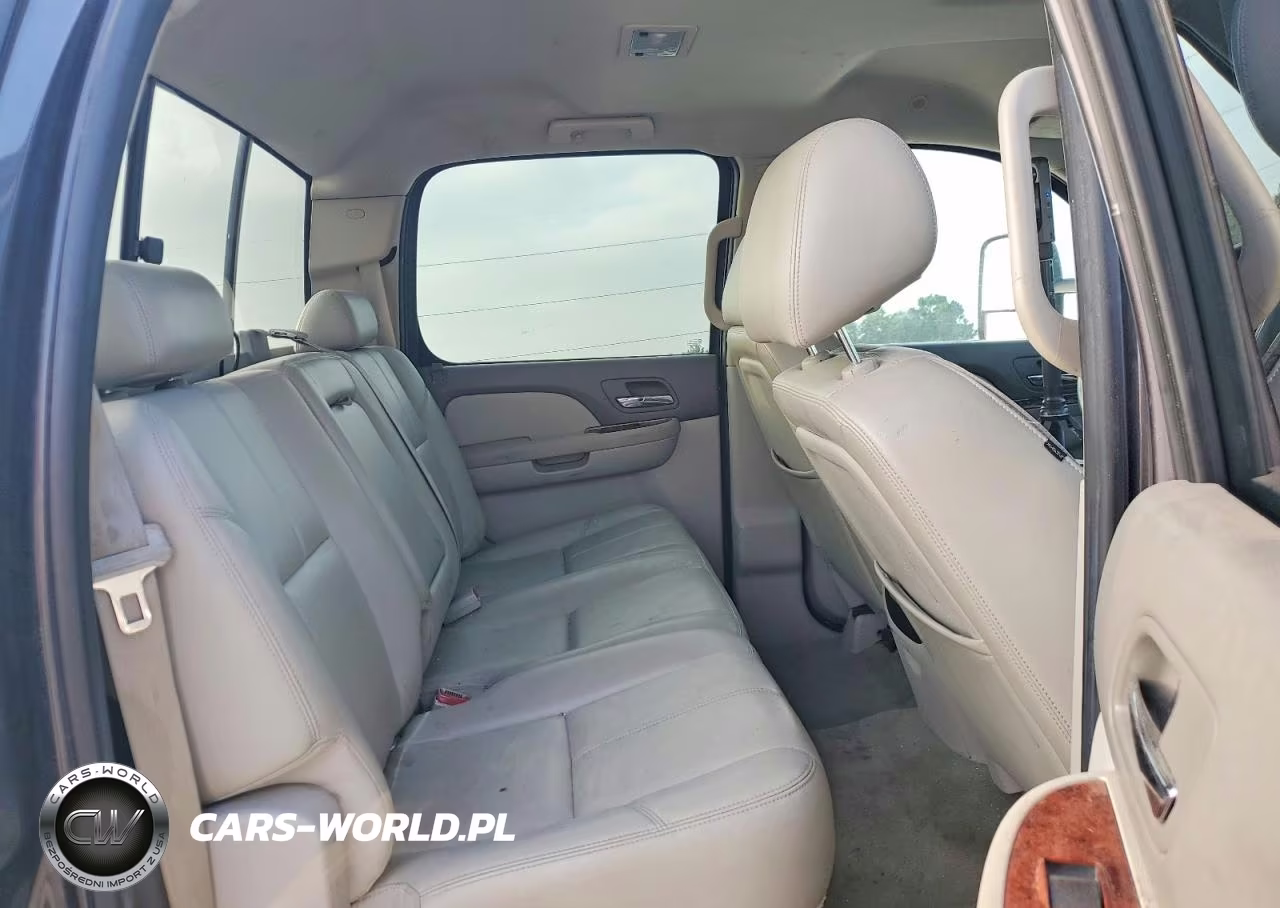 2010 Chevrolet Silverado C1500 Ltz VIN:3GCXCTE26AG220614 - 10