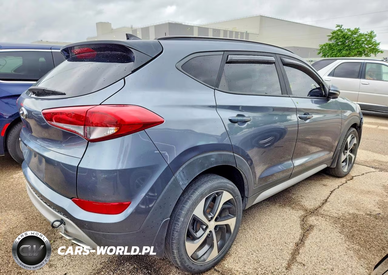 2018 Hyundai Tucson Value VIN:KM8J33A24JU701174 - 3