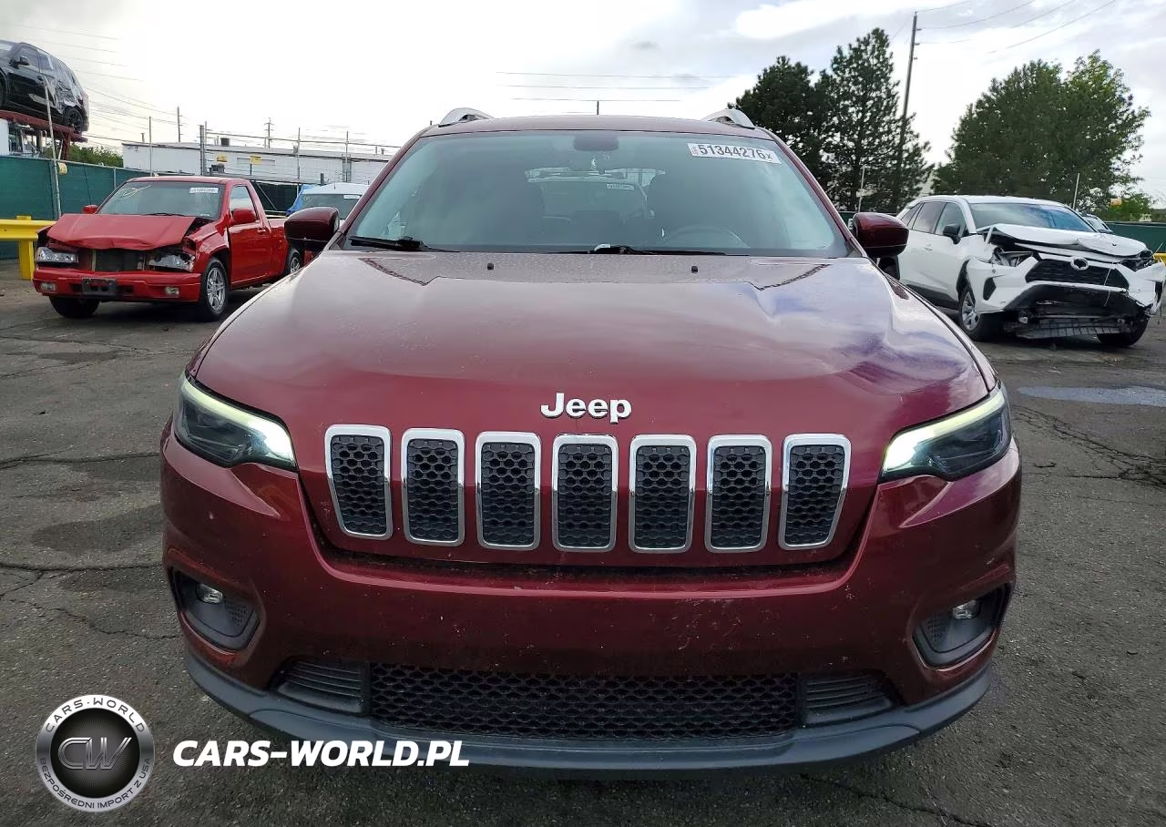 2019 Jeep Cherokee Latitude Plus VIN:1C4PJMLB8KD181814 - 5