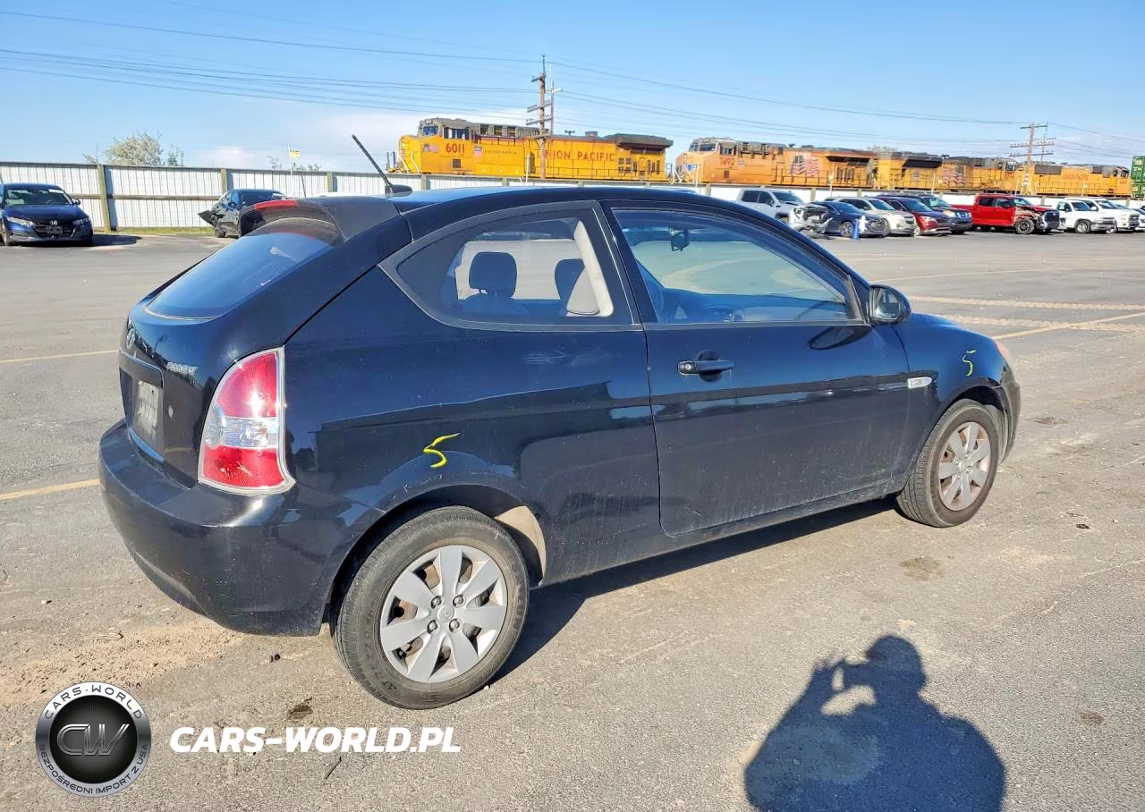 2009 Hyundai Accent Gs VIN:KMHCM36C59U129583 - 3