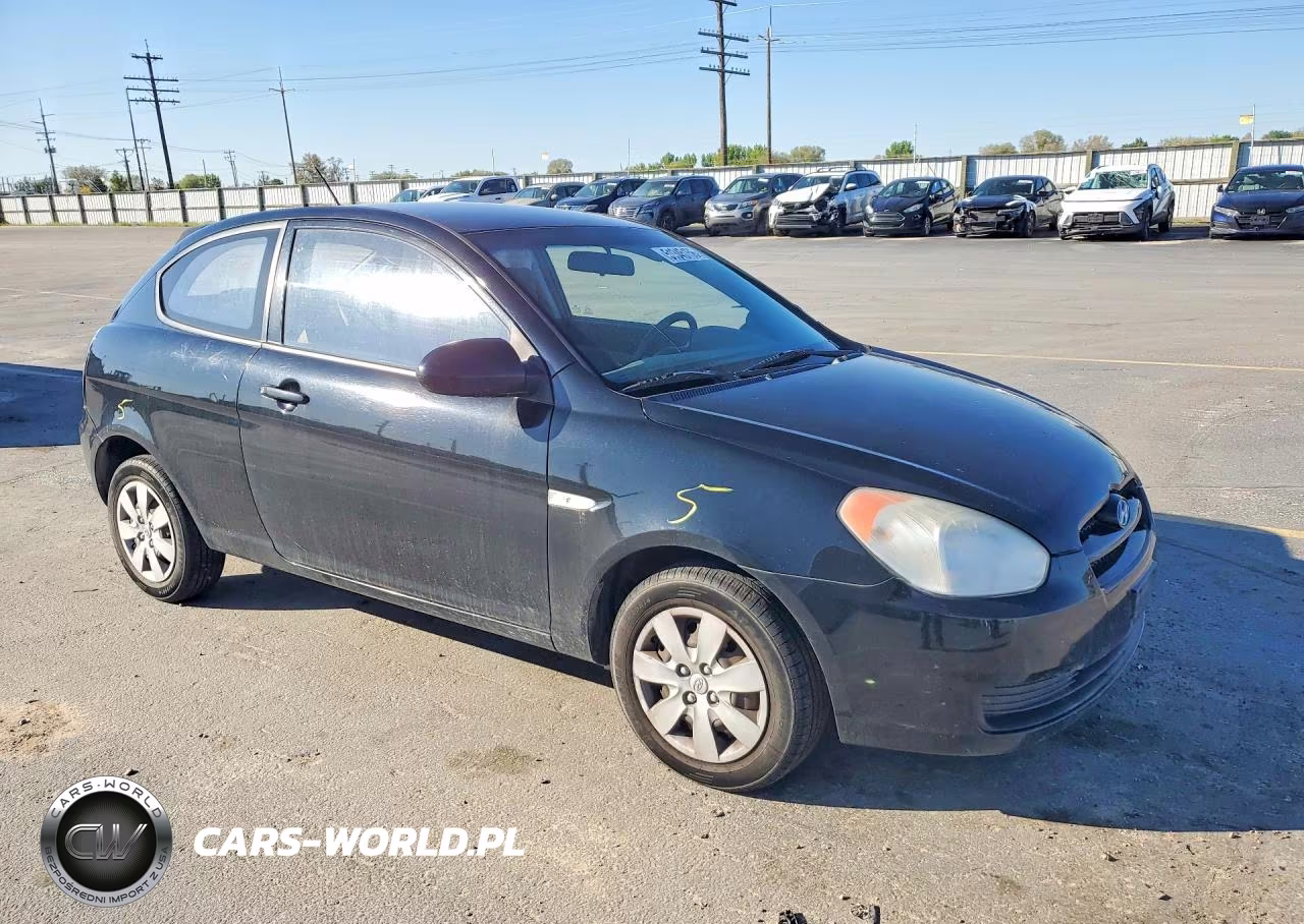 2009 Hyundai Accent Gs VIN:KMHCM36C59U129583 - 4