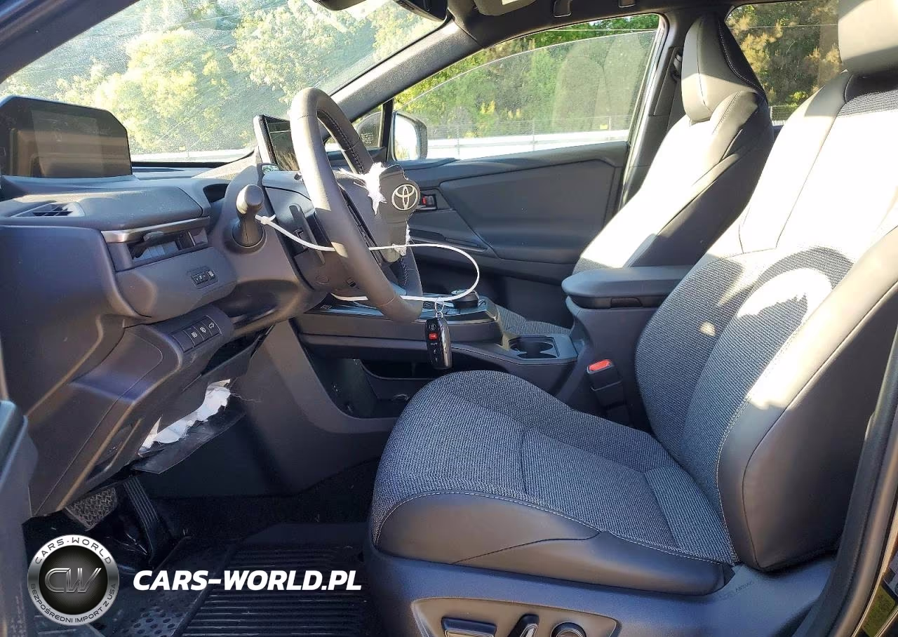 2026 Toyota Bz Xle Plus VIN:JTMBCAEB7TA006845 - 7