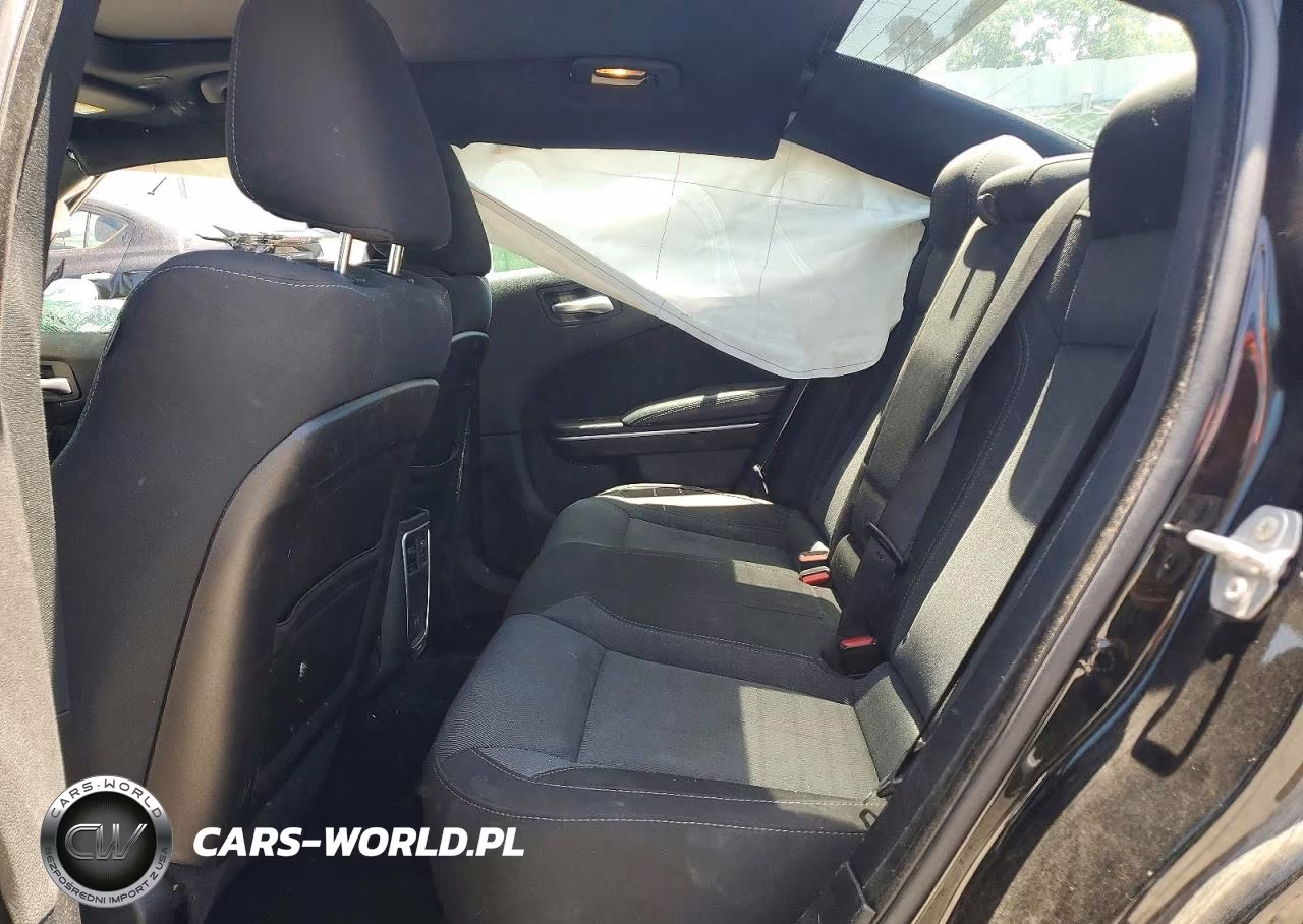 2019 Dodge Charger Sxt VIN:2C3CDXBG1KH724626 - 10