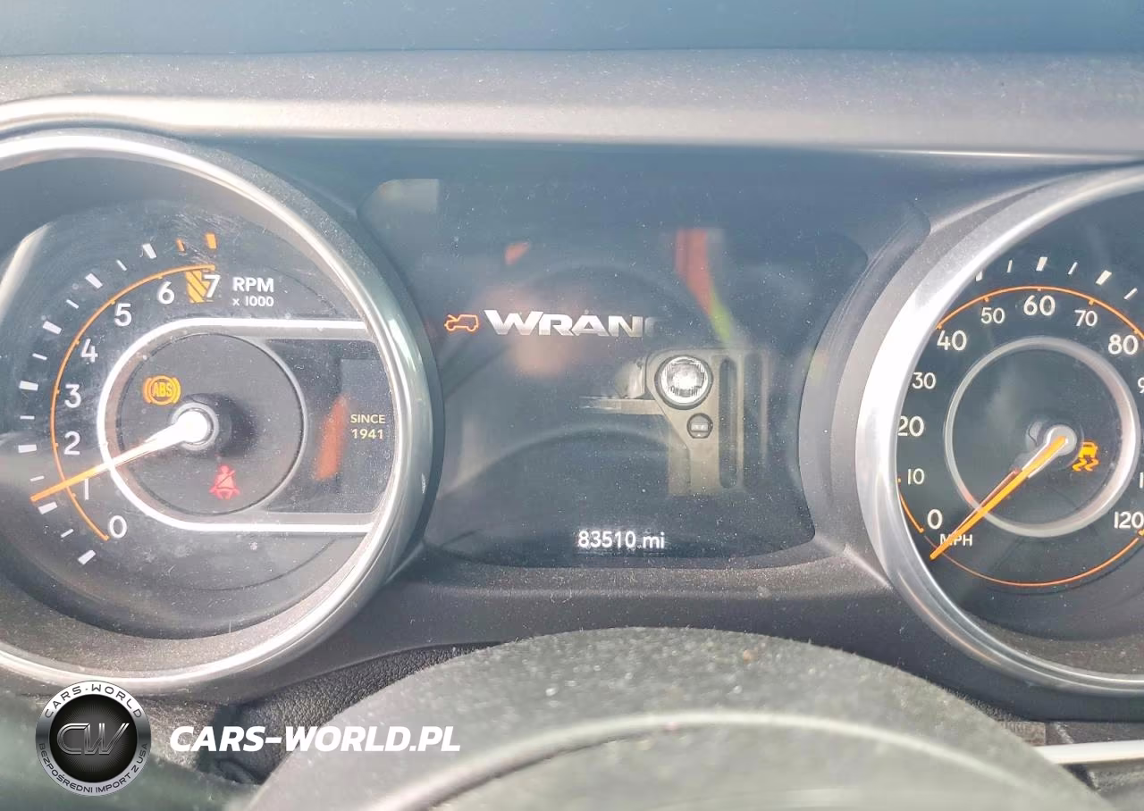 2018 Jeep Wrangler Unlimited Sport VIN:1C4HJXDG2JW105248 - 9