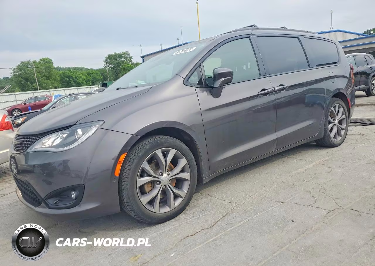 2019 Chrysler Pacifica Touring L