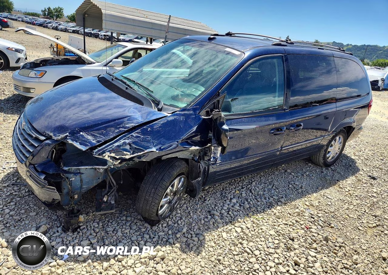 2005 Chrysler Town & Country Limited