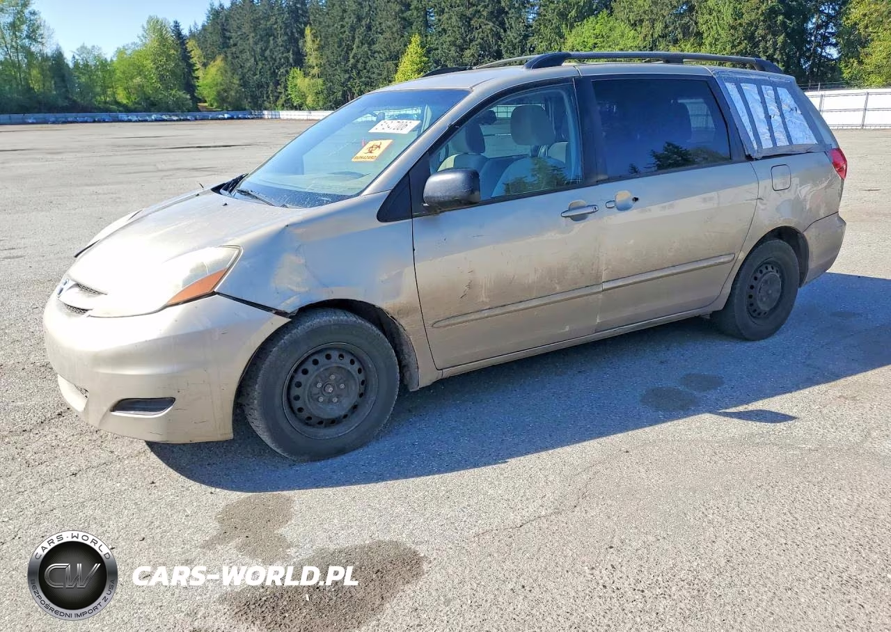 2009 Toyota Sienna Le 8-Passenger
