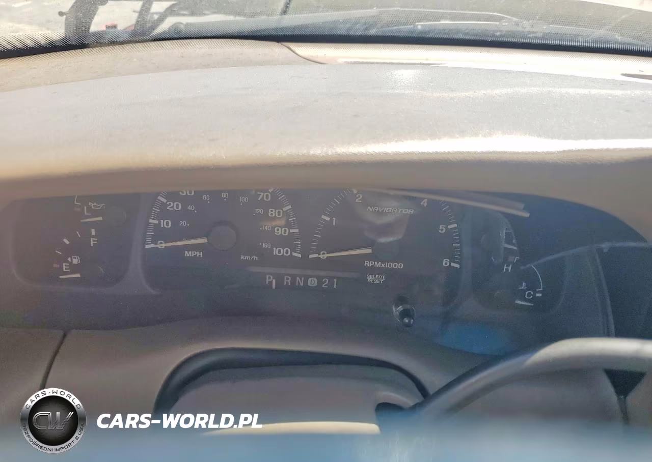 2000 Lincoln Navigator VIN:5LMEU27A7YLJ40778 - 9