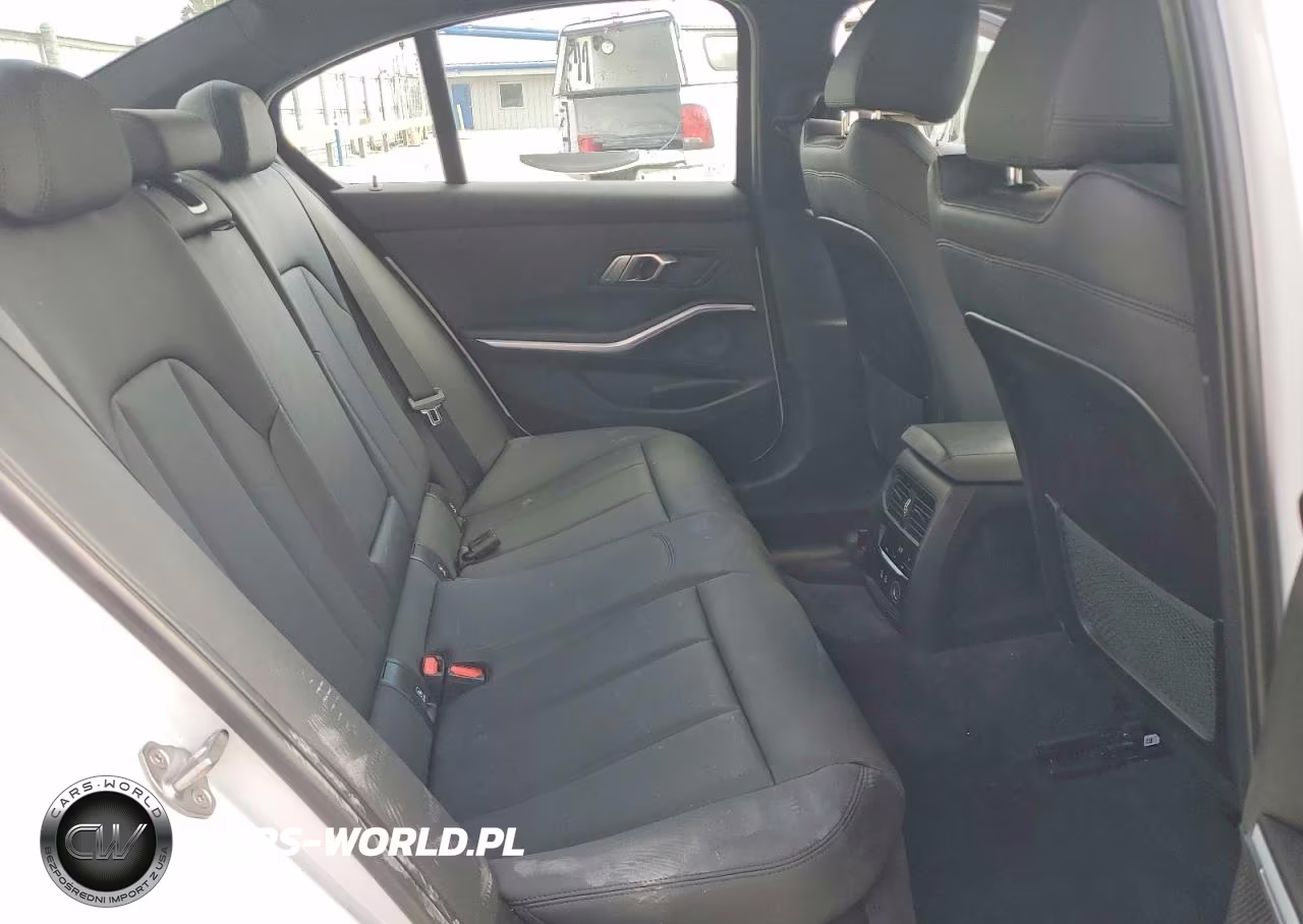 2019 BMW 330Xi VIN:WBA5R7C56KFH30622 - 10