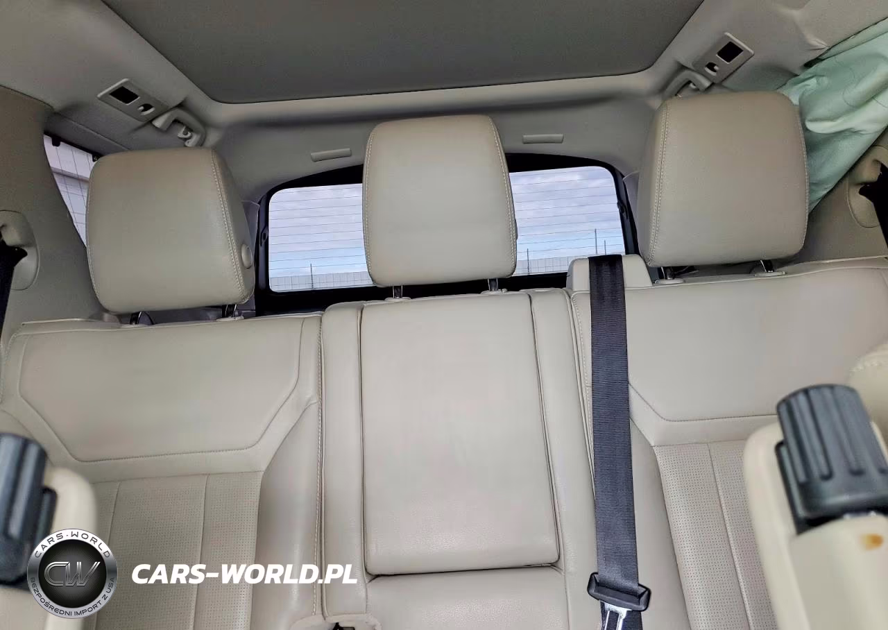 2019 Land Rover Discovery Hse VIN:SALRR2RV3K2407012 - 10
