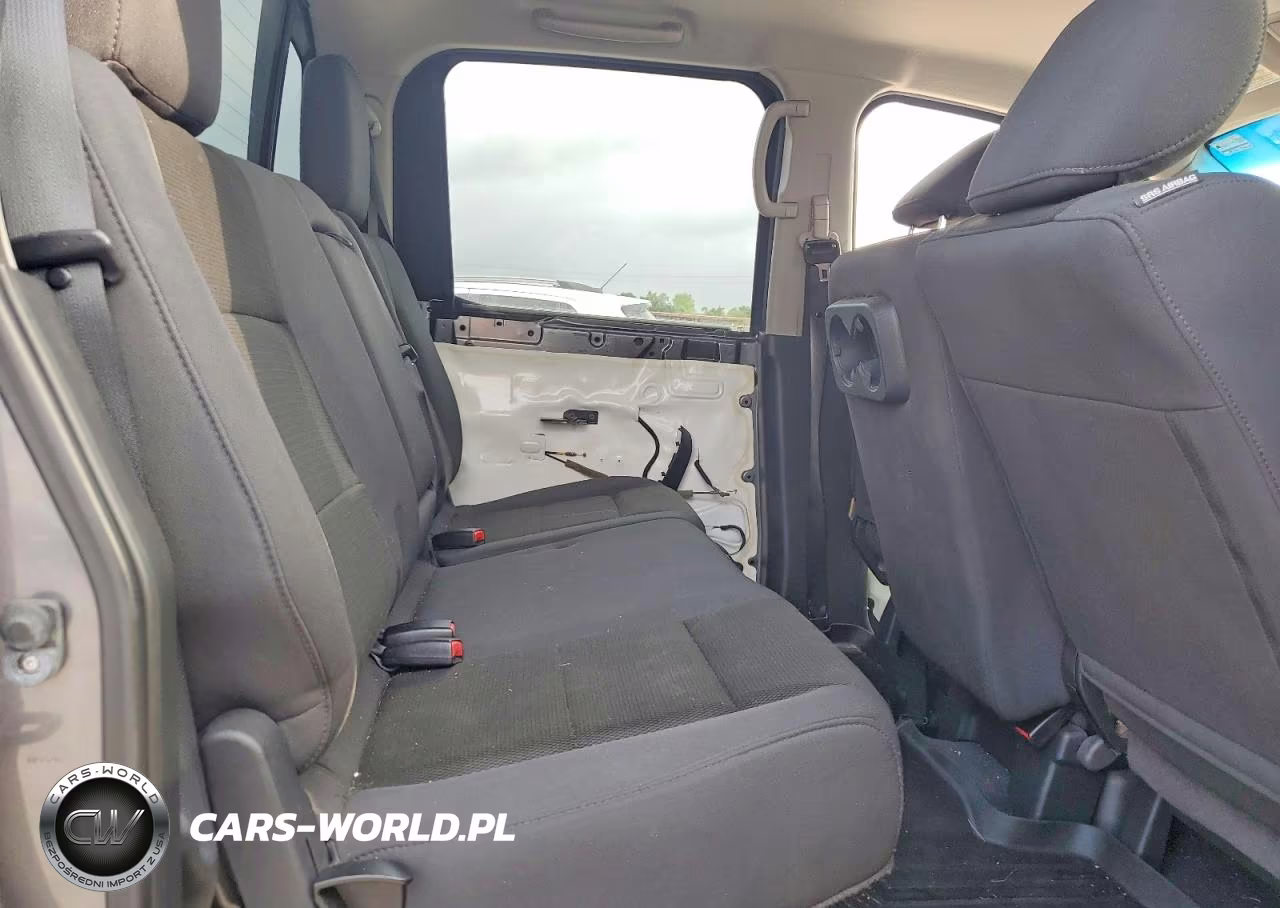 2015 Nissan Titan S VIN:1N6BA0EK3FN510304 - 10