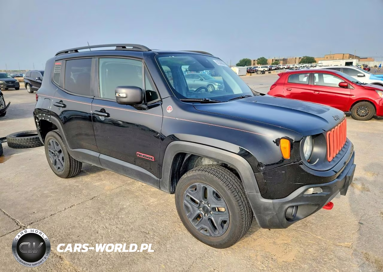 2018 Jeep Renegade Trailhawk VIN:ZACCJBCB6JPH49500 - 4