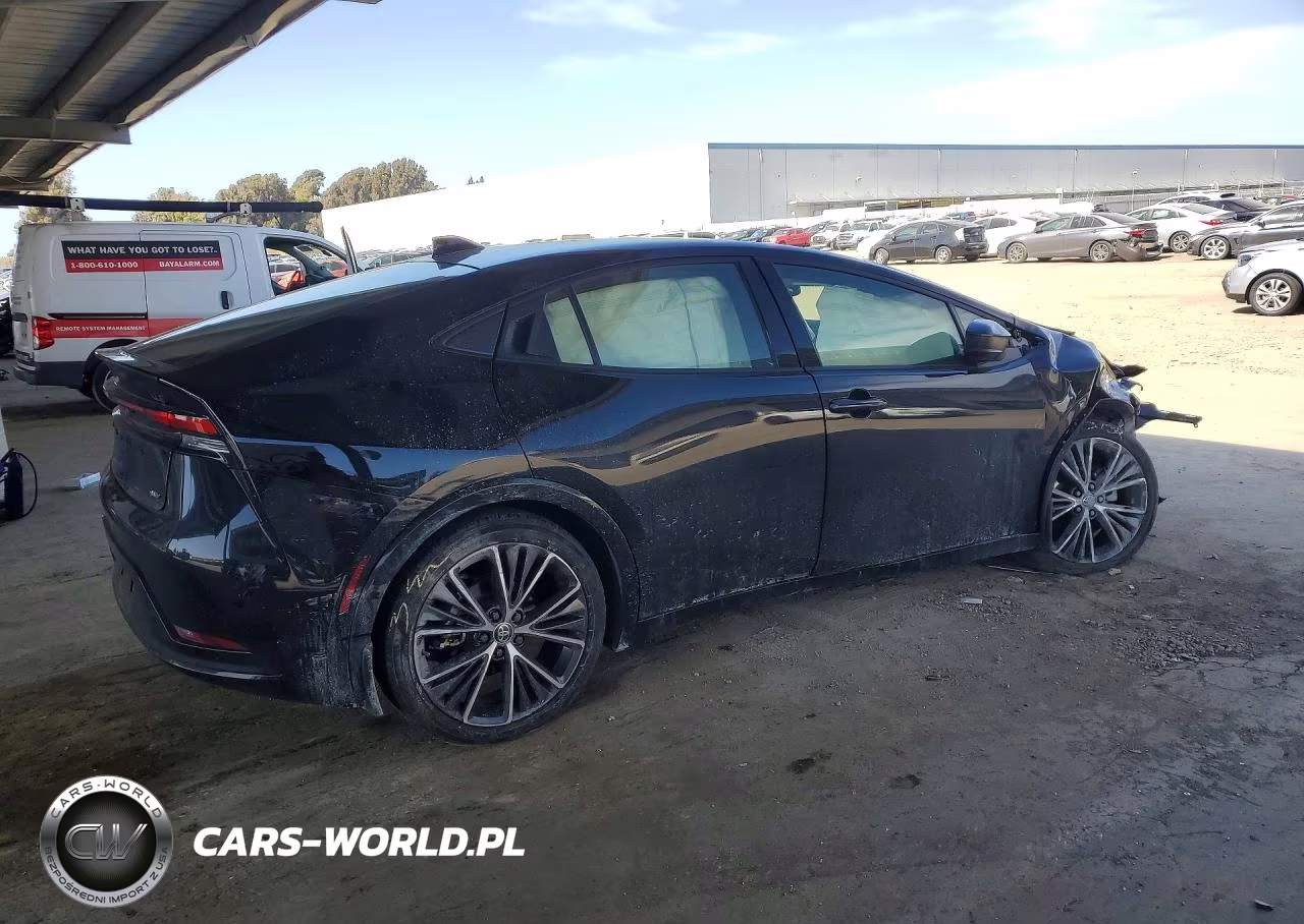 2024 Toyota Prius Xle VIN:JTDACAAU1R3040070 - 3