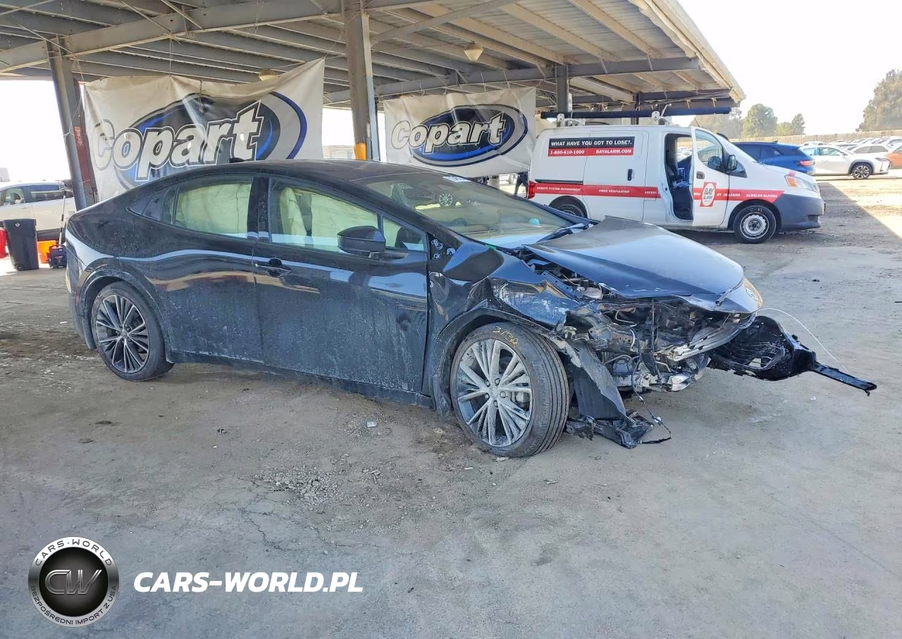 2024 Toyota Prius Xle VIN:JTDACAAU1R3040070 - 4