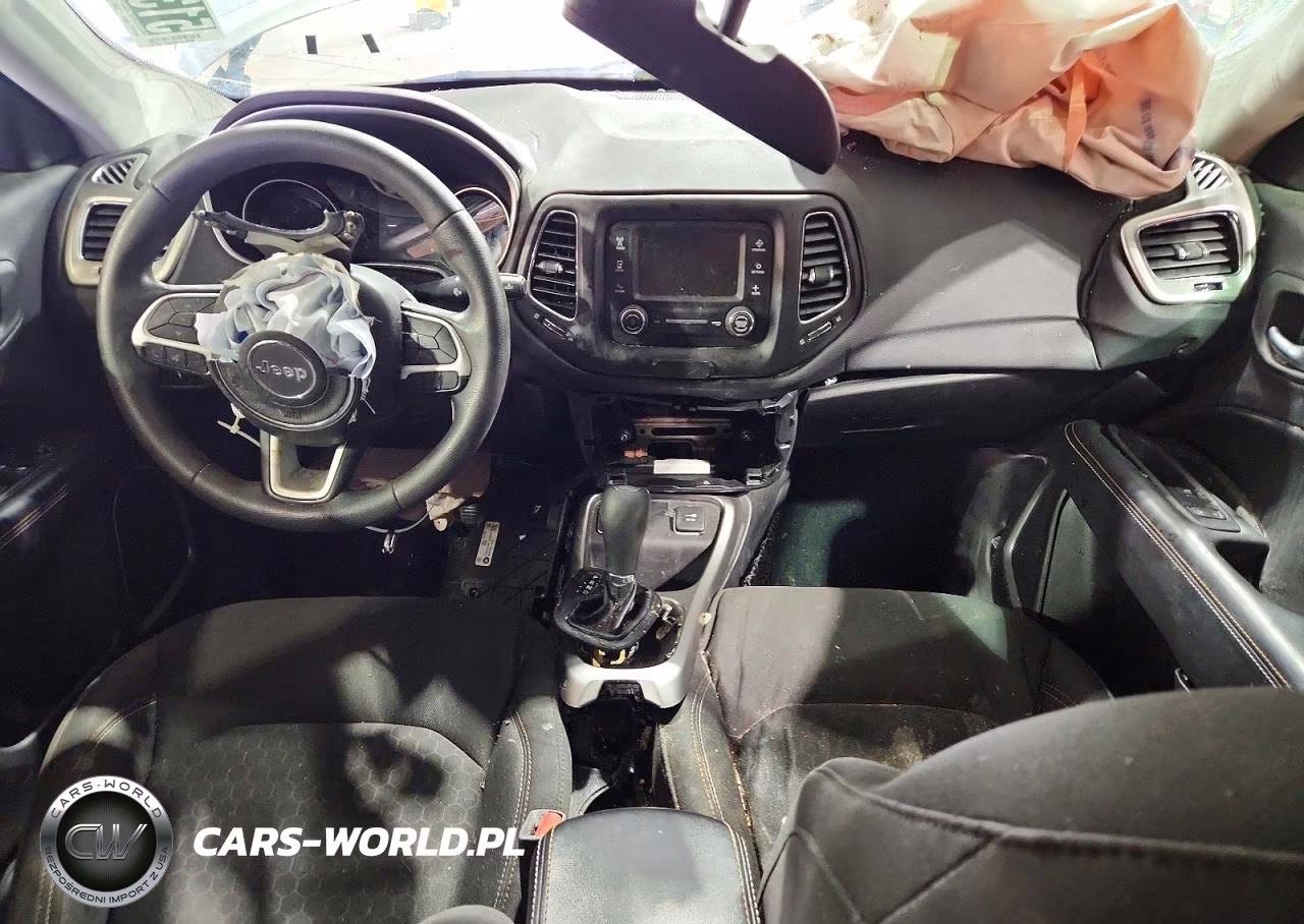 2018 Jeep Compass Sport VIN:3C4NJCAB5JT140585 - 8