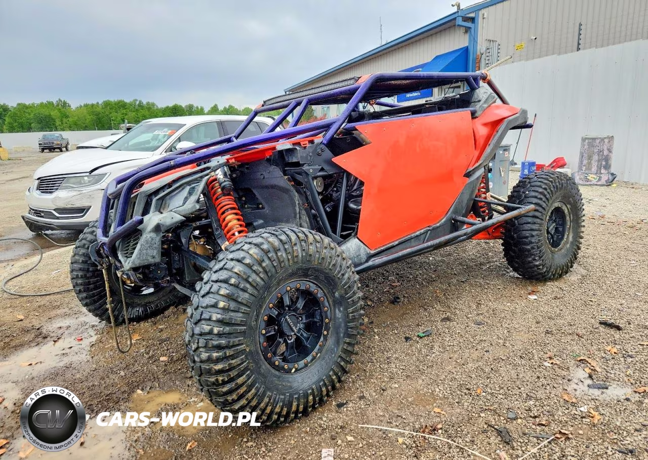 2021 Can-Am Utility Vehicle VIN:3JBVJAW44MK000619 - 2