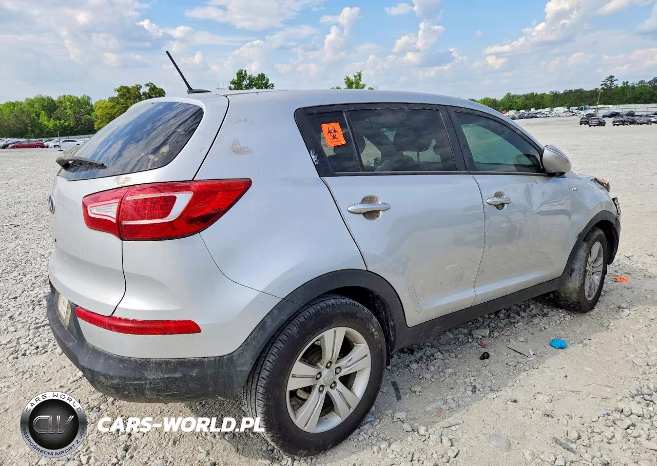 2013 Kia Sportage Lx VIN:KNDPBCA27D7394636 - 3