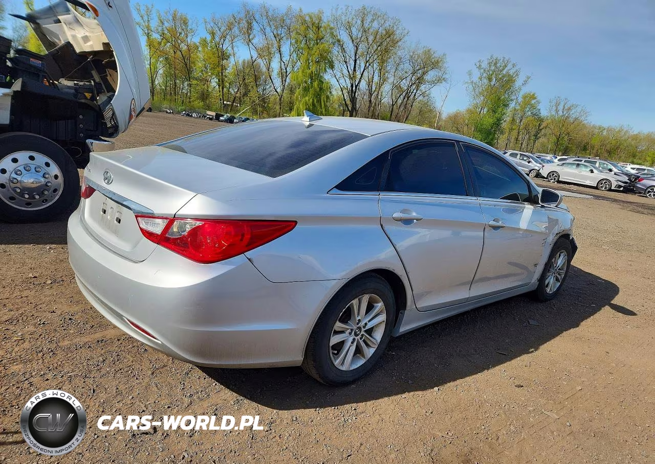 2013 Hyundai Sonata Gls VIN:5NPEB4AC2DH741050 - 3