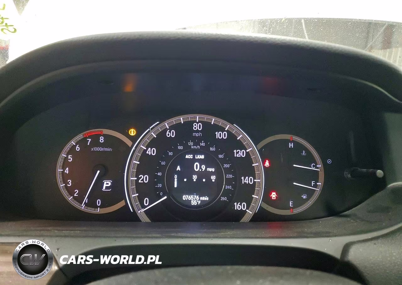 2017 Honda Accord Touring VIN:1HGCR3F9XHA028552 - 9