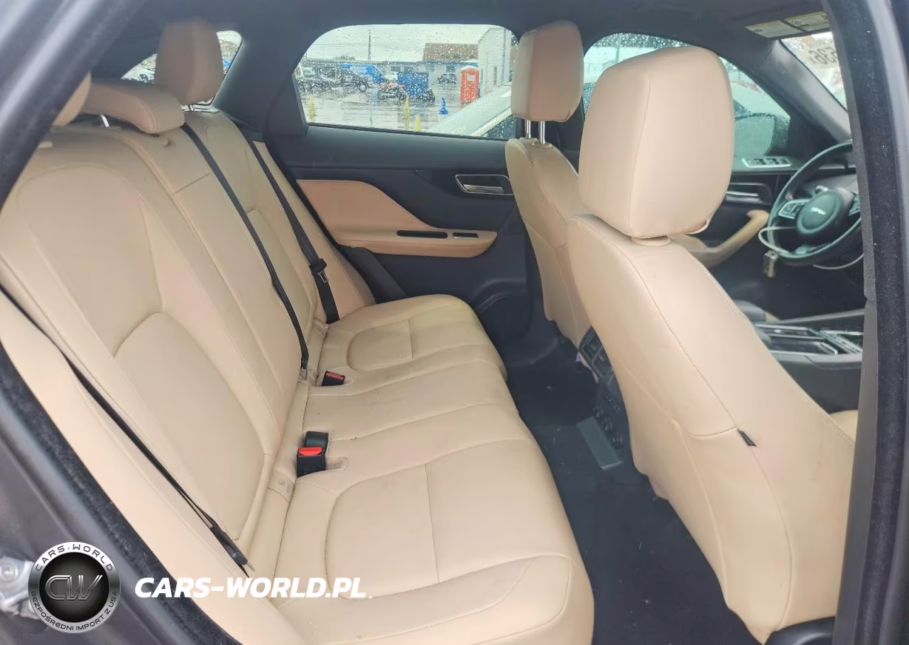 2019 Jaguar F-Pace Premium VIN:SADCJ2FXXKA354295 - 11