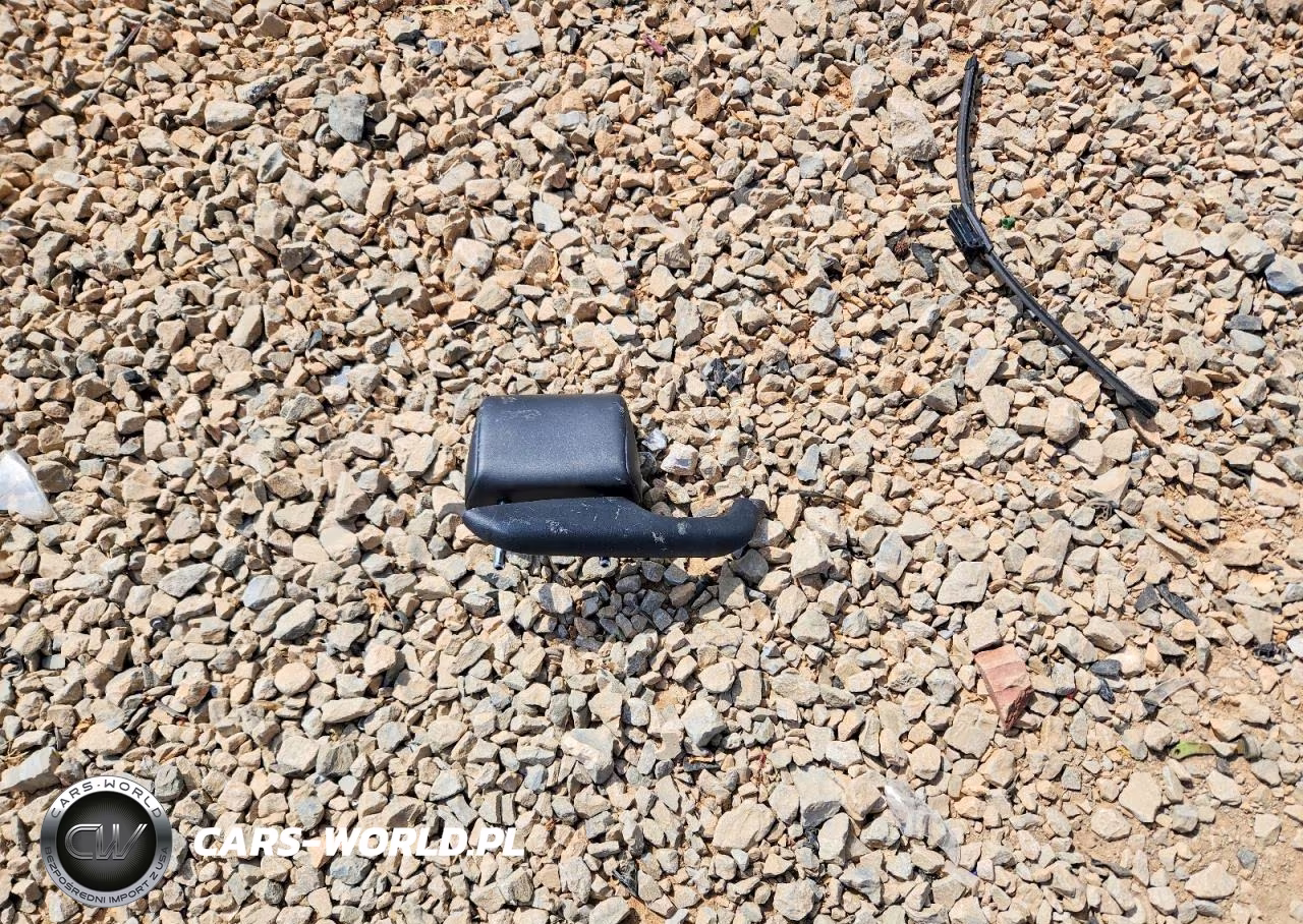 2022 Toyota Prius Limited VIN:JTDKAMFU8N3164819 - 13