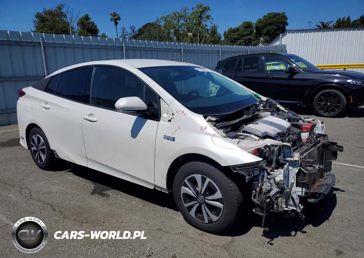 2019 Toyota Prius Prime Premium VIN:JTDKARFP3K3109164 - 4