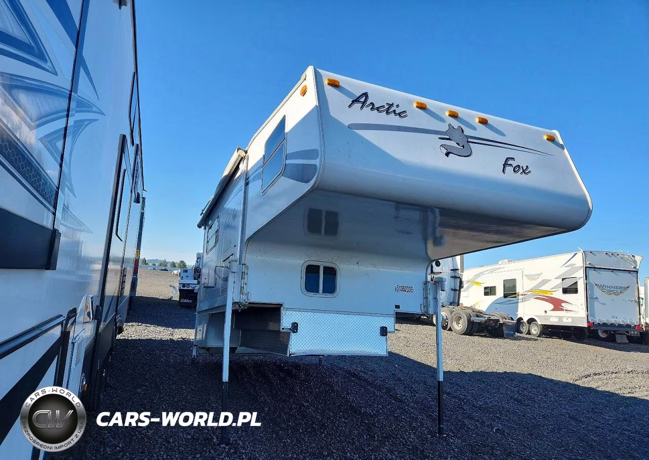 2006 Northwood Arctic Fox - Slide-In Camper
