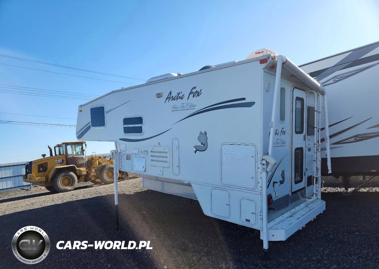 2006 Northwood Arctic Fox - Slide-In Camper VIN:1NCE1140560104716 - 3