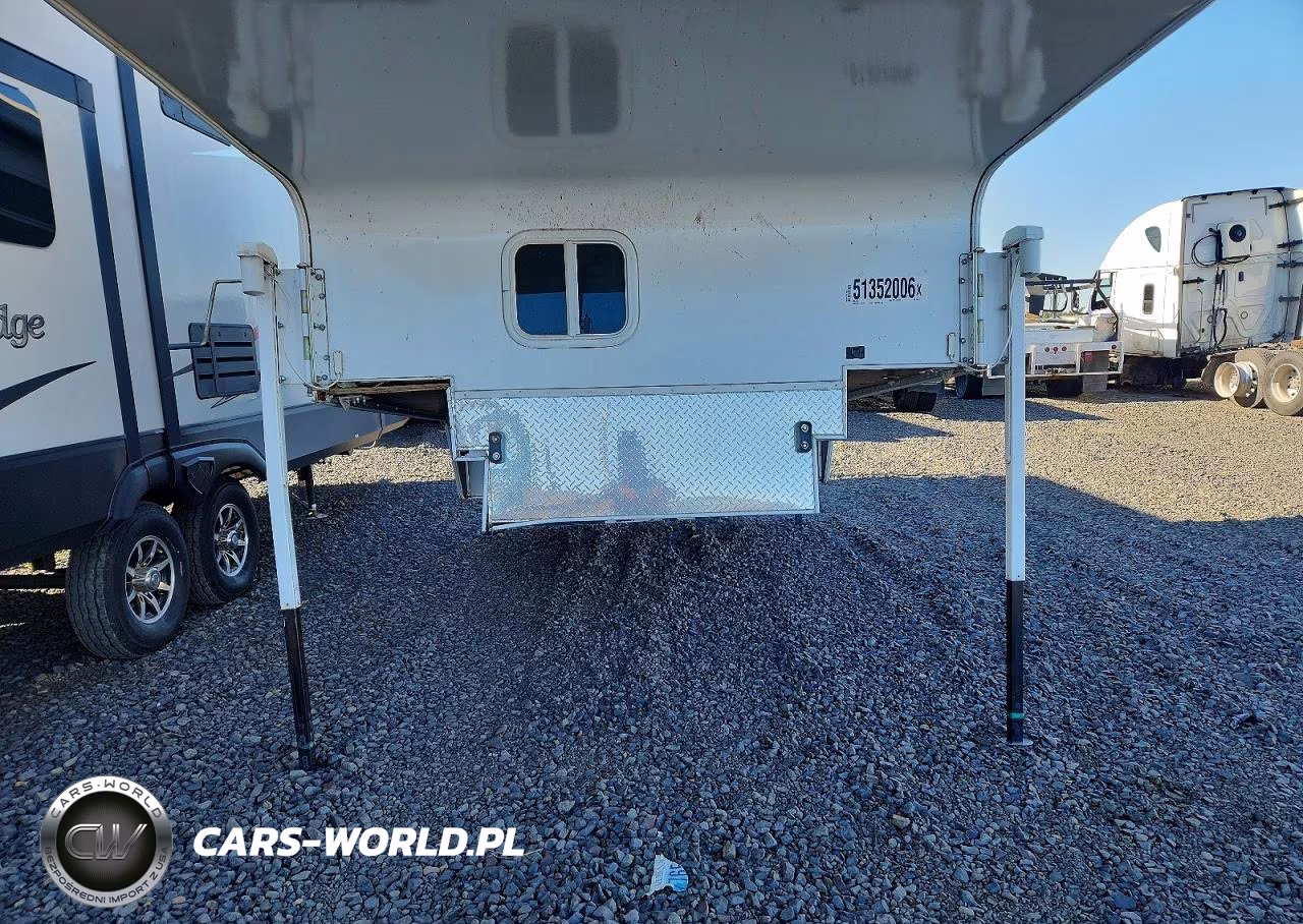 2006 Northwood Arctic Fox - Slide-In Camper VIN:1NCE1140560104716 - 7