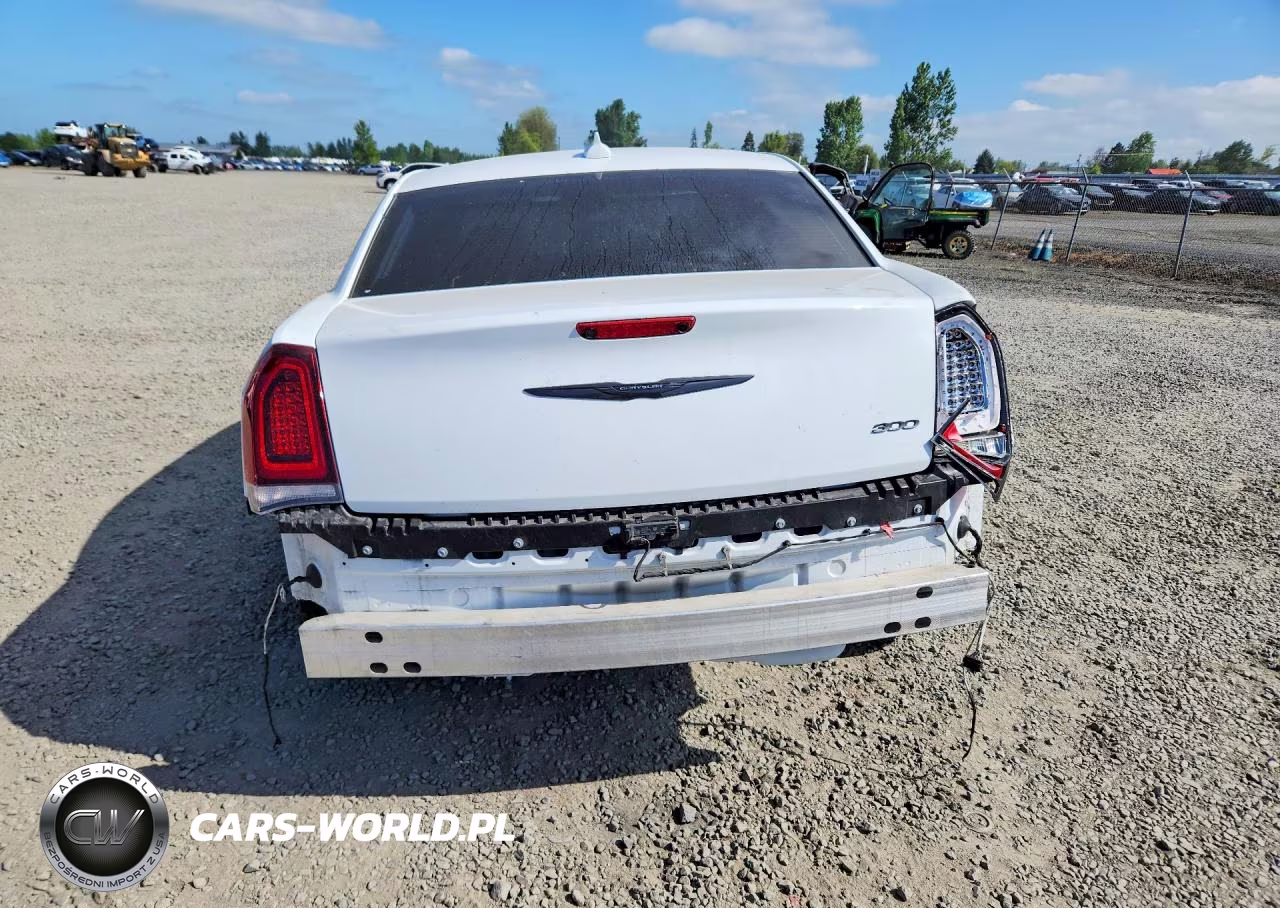 2022 Chrysler 300 Touring L VIN:2C3CCADG9NH131128 - 6