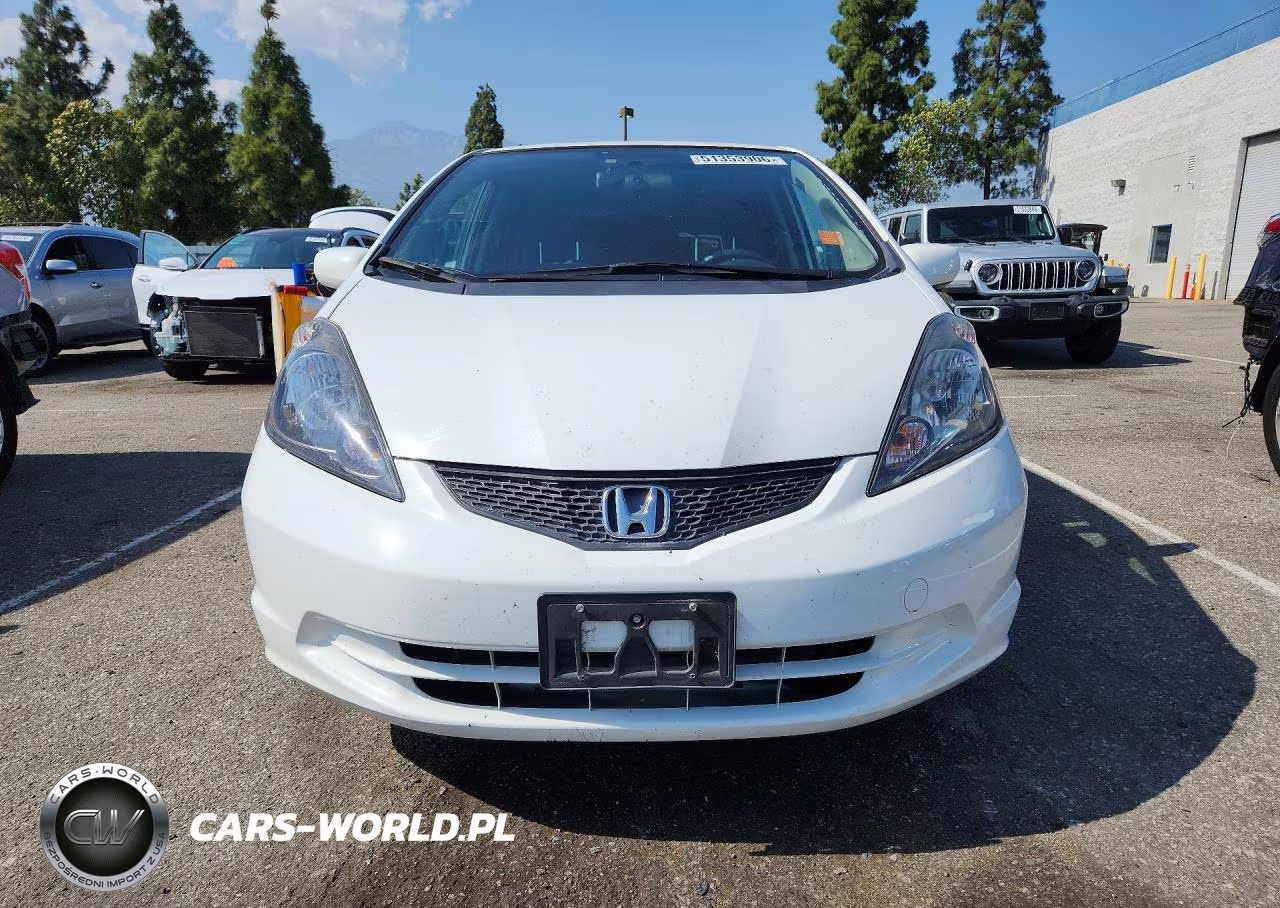 2012 Honda Fit VIN:JHMGE8G35CS006110 - 5