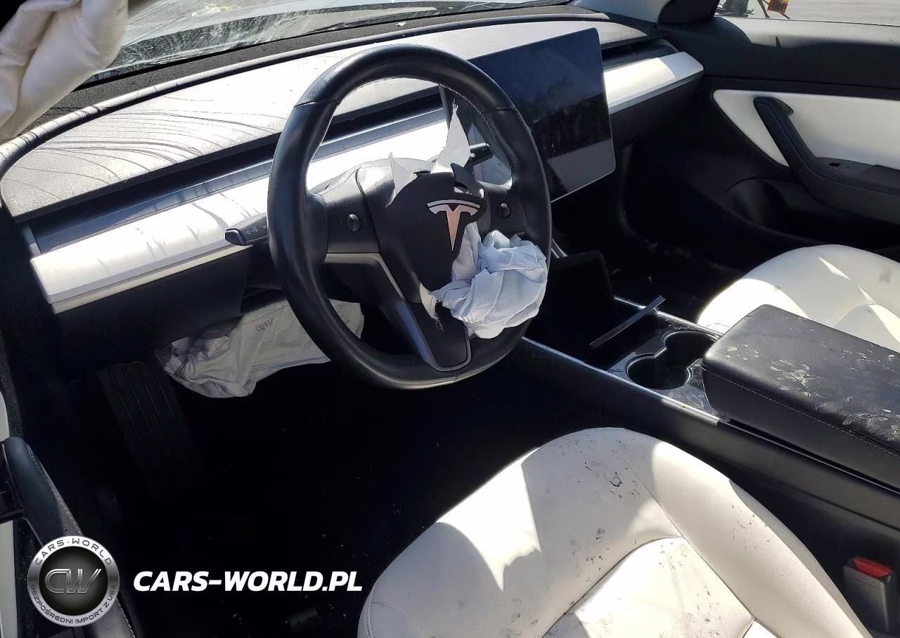 2018 Tesla Model 3 VIN:5YJ3E1EB0JF182834 - 8