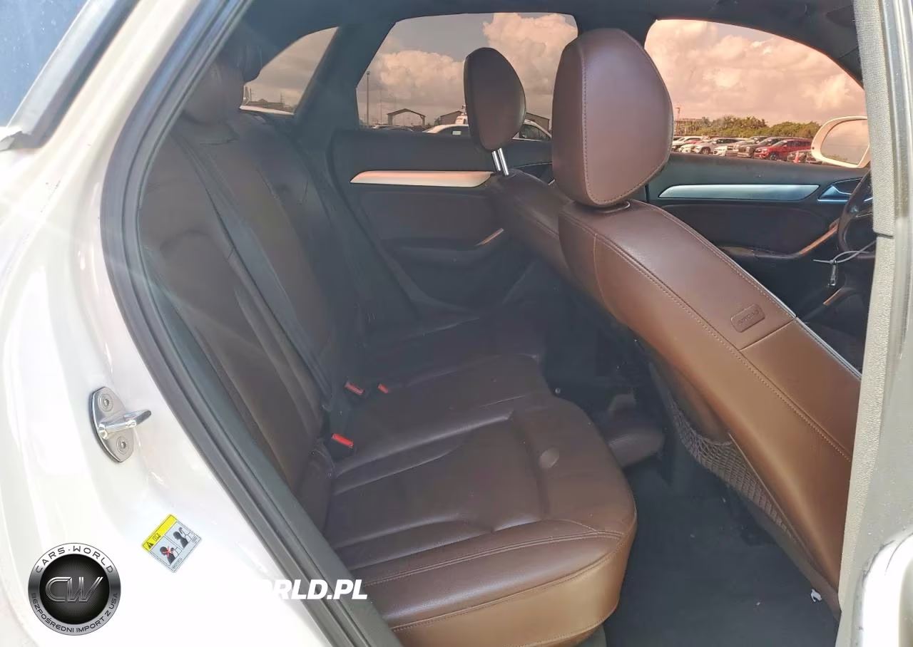 2016 Audi Q3 Premium Plus VIN:WA1EFCFS0GR010915 - 10