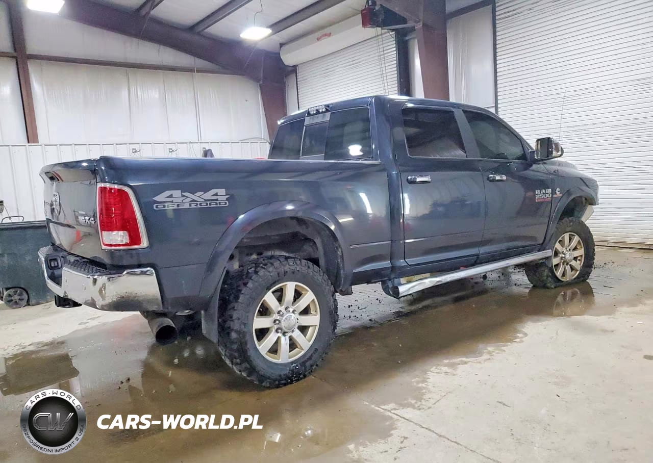 2018 Ram 2500 Laramie VIN:3C6UR5FL5JG391298 - 3