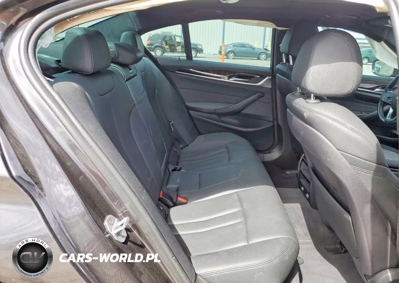 2019 BMW 530E VIN:WBAJA9C59KB392932 - 10